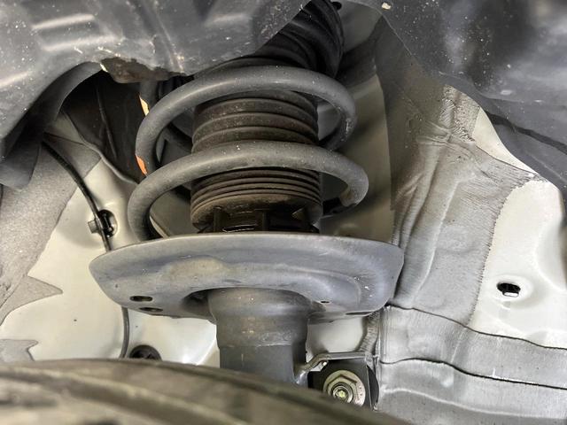 シエンタ ハイブリッドZ 両側電動ドア 全周囲カメラ 衝突被害軽減システム レーダークルーズ ドラレコ コーナーセンサー ETC 純正15インチアルミ オートハイビーム 車線逸脱警報 ステアリングヒーター AC100V電源(21枚目)