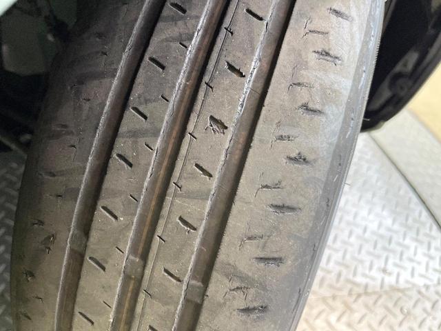 シエンタ ハイブリッドZ 両側電動ドア 全周囲カメラ 衝突被害軽減システム レーダークルーズ ドラレコ コーナーセンサー ETC 純正15インチアルミ オートハイビーム 車線逸脱警報 ステアリングヒーター AC100V電源(25枚目)