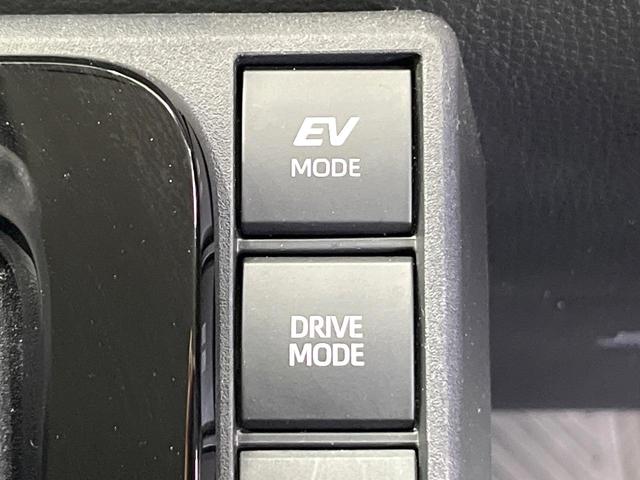 シエンタ ハイブリッドZ 両側電動ドア 全周囲カメラ 衝突被害軽減システム レーダークルーズ ドラレコ コーナーセンサー ETC 純正15インチアルミ オートハイビーム 車線逸脱警報 ステアリングヒーター AC100V電源(60枚目)