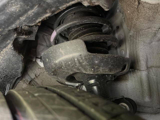 プリウス Ｘ　セーフティセンス　純正８型ナビ　バックカメラ　フルセグ　レーダークルーズ　ＡＣ１００Ｖ電源　ＬＥＤヘッド　オートハイビーム　オートエアコン　スマートキー　ＥＴＣ　ドラレコ　ブラインドスポットモニター（20枚目）