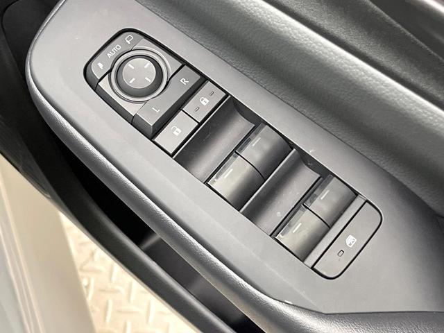 プリウス Ｘ　セーフティセンス　純正８型ナビ　バックカメラ　フルセグ　レーダークルーズ　ＡＣ１００Ｖ電源　ＬＥＤヘッド　オートハイビーム　オートエアコン　スマートキー　ＥＴＣ　ドラレコ　ブラインドスポットモニター（50枚目）