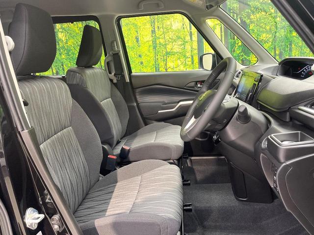 ソリオ ハイブリッドＭＺ　登録済未使用車　セーフティサポート　純正９型ナビ　全周囲カメラ　アダプティブクルーズ　ＡｐｐｌｅＣａｒＰｌａｙ　両側電動ドア　ブラインドスポットモニター　ＬＥＤヘッド＆フォグ　オートハイビーム（8枚目）