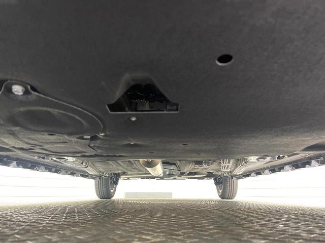 ソリオ ハイブリッドＭＺ　登録済未使用車　セーフティサポート　純正９型ナビ　全周囲カメラ　アダプティブクルーズ　ＡｐｐｌｅＣａｒＰｌａｙ　両側電動ドア　ブラインドスポットモニター　ＬＥＤヘッド＆フォグ　オートハイビーム（19枚目）