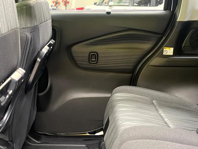 ソリオ ハイブリッドＭＺ　登録済未使用車　セーフティサポート　純正９型ナビ　全周囲カメラ　アダプティブクルーズ　ＡｐｐｌｅＣａｒＰｌａｙ　両側電動ドア　ブラインドスポットモニター　ＬＥＤヘッド＆フォグ　オートハイビーム（42枚目）