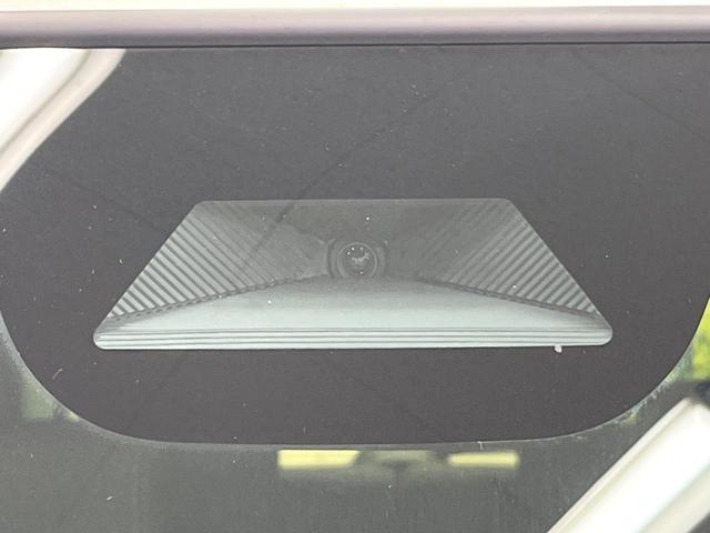 N-BOXカスタム コーディネートスタイル 届出済未使用車 両側電動ドア バックカメラ 衝突被害軽減システム レザーシート コーナーセンサー LEDヘッド 純正14インチアルミ 車線逸脱警報 オートライト オートエアコン LEDフォグ(3枚目)