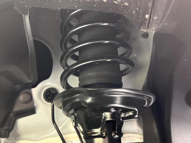 N-BOXカスタム コーディネートスタイル 届出済未使用車 両側電動ドア バックカメラ 衝突被害軽減システム レザーシート コーナーセンサー LEDヘッド 純正14インチアルミ 車線逸脱警報 オートライト オートエアコン LEDフォグ(22枚目)