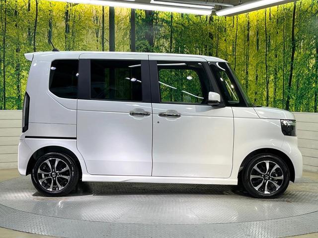 N-BOXカスタム コーディネートスタイル 届出済未使用車 両側電動ドア バックカメラ 衝突被害軽減システム レザーシート コーナーセンサー LEDヘッド 純正14インチアルミ 車線逸脱警報 オートライト オートエアコン LEDフォグ(24枚目)