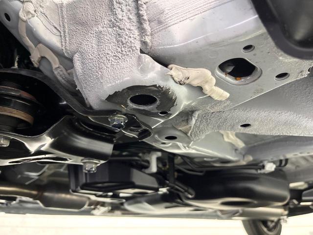 N-BOXカスタム コーディネートスタイル 届出済未使用車 両側電動ドア バックカメラ 衝突被害軽減システム レザーシート コーナーセンサー LEDヘッド 純正14インチアルミ 車線逸脱警報 オートライト オートエアコン LEDフォグ(32枚目)