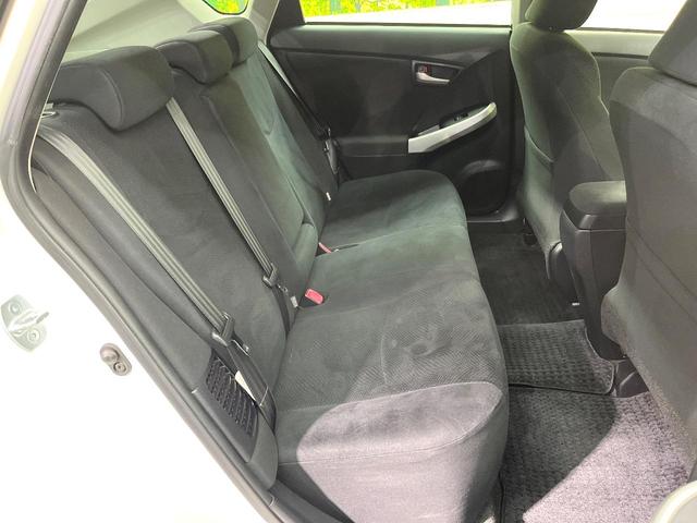 プリウス Ｓ　バックカメラ　禁煙車　ドラレコ　スマートキー　ＨＩＤヘッド　ナビ連動ＥＴＣ　オートライト　オートエアコン　Ｂｌｕｅｔｏｏｔｈ　ＣＤ　ＤＶＤ再生　地デジ（9枚目）