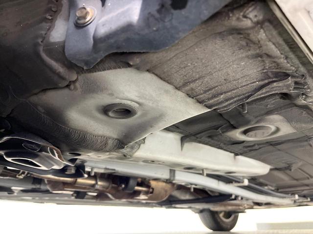 プリウス Ｓ　バックカメラ　禁煙車　ドラレコ　スマートキー　ＨＩＤヘッド　ナビ連動ＥＴＣ　オートライト　オートエアコン　Ｂｌｕｅｔｏｏｔｈ　ＣＤ　ＤＶＤ再生　地デジ（21枚目）