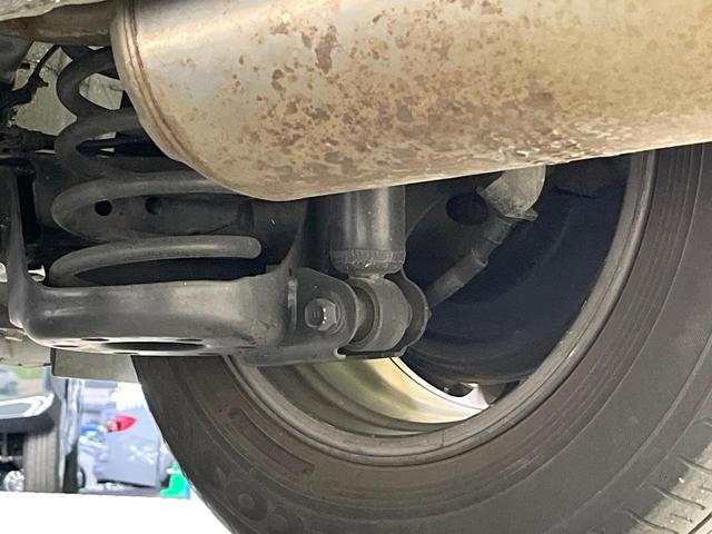 プリウス Ｓ　バックカメラ　禁煙車　ドラレコ　スマートキー　ＨＩＤヘッド　ナビ連動ＥＴＣ　オートライト　オートエアコン　Ｂｌｕｅｔｏｏｔｈ　ＣＤ　ＤＶＤ再生　地デジ（24枚目）