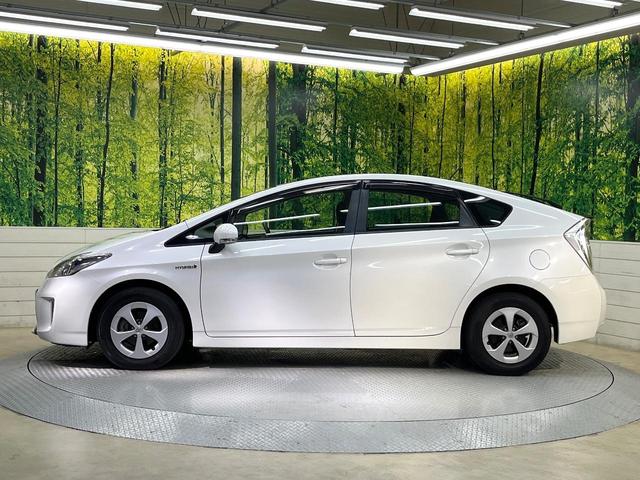 プリウス Ｓ　バックカメラ　禁煙車　ドラレコ　スマートキー　ＨＩＤヘッド　ナビ連動ＥＴＣ　オートライト　オートエアコン　Ｂｌｕｅｔｏｏｔｈ　ＣＤ　ＤＶＤ再生　地デジ（27枚目）