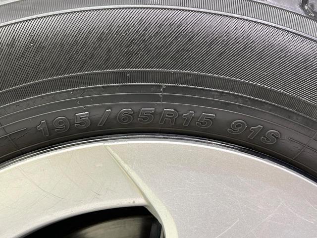 プリウス Ｓ　バックカメラ　禁煙車　ドラレコ　スマートキー　ＨＩＤヘッド　ナビ連動ＥＴＣ　オートライト　オートエアコン　Ｂｌｕｅｔｏｏｔｈ　ＣＤ　ＤＶＤ再生　地デジ（29枚目）