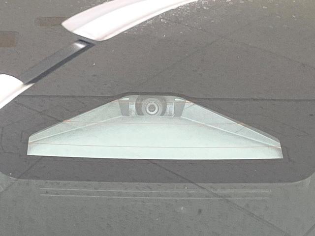 ヤリスクロス Ｘ　セーフティセンス　ＳＤナビ　バックカメラ　フルセグ　レーダークルーズ　ＬＥＤヘッド　オートハイビーム　エアコン　スマートキー　ＥＴＣ　ドラレコ　電動格納ミラー　Ｂｌｕｅｔｏｏｔｈ（3枚目）