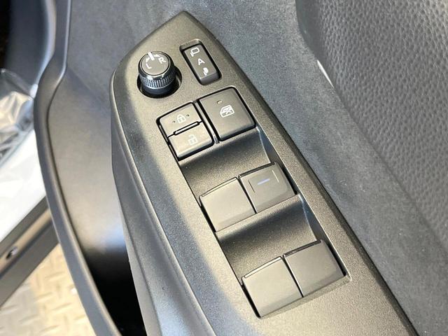 ヤリスクロス ハイブリッドZ アドベンチャー 禁煙車 純正8型ディスプレイ 2トーンカラー バックカメラ シートヒーター ハーフレザーシート Bluetooth再生 レーダークルーズ コーナーセンサー セーフティセンス ステアリングヒーター(50枚目)