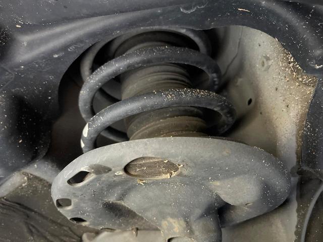 ノア ハイブリッドＳｉ　ダブルバイビーＩＩ　両側電動ドア　ＳＤナビ　バックカメラ　衝突被害軽減システム　禁煙車　ハーフレザーシート　ドラレコ　コーナーセンサー　スマートキー　ＬＥＤヘッド　ビルトインＥＴＣ　クルコン　純正１６インチアルミ（21枚目）