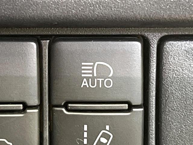 ノア ハイブリッドＳｉ　ダブルバイビーＩＩ　両側電動ドア　ＳＤナビ　バックカメラ　衝突被害軽減システム　禁煙車　ハーフレザーシート　ドラレコ　コーナーセンサー　スマートキー　ＬＥＤヘッド　ビルトインＥＴＣ　クルコン　純正１６インチアルミ（62枚目）