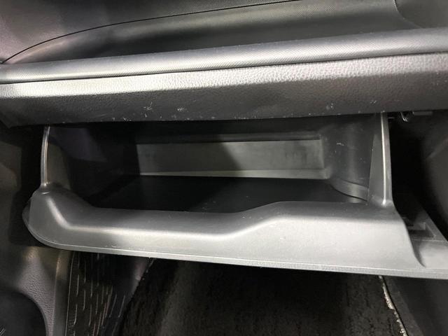 ノア ハイブリッドＳｉ　ダブルバイビーＩＩ　両側電動ドア　ＳＤナビ　バックカメラ　衝突被害軽減システム　禁煙車　ハーフレザーシート　ドラレコ　コーナーセンサー　スマートキー　ＬＥＤヘッド　ビルトインＥＴＣ　クルコン　純正１６インチアルミ（71枚目）