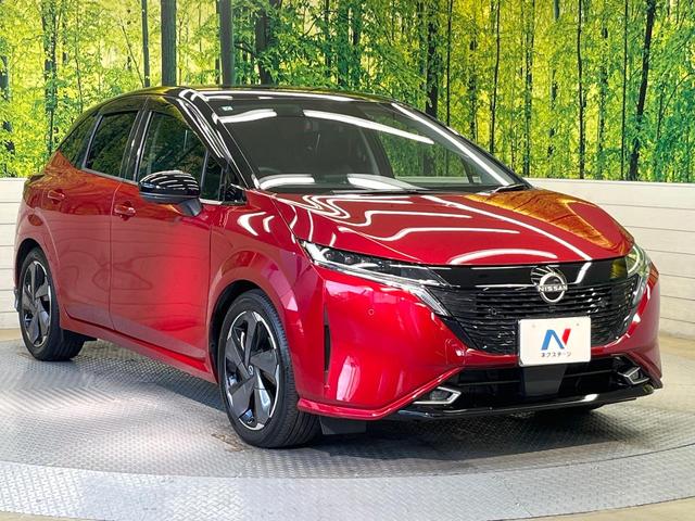 オーラ Ｇ　レザーエディション　純正９インチナビ　全周囲カメラ　ＢＯＳＥサウンド　衝突被害軽減システム　禁煙車　レザーシート　ドラレコ　コーナーセンサー　スマートキー　ＬＥＤヘッド　ビルトインＥＴＣ　純正１７インチアルミ（16枚目）