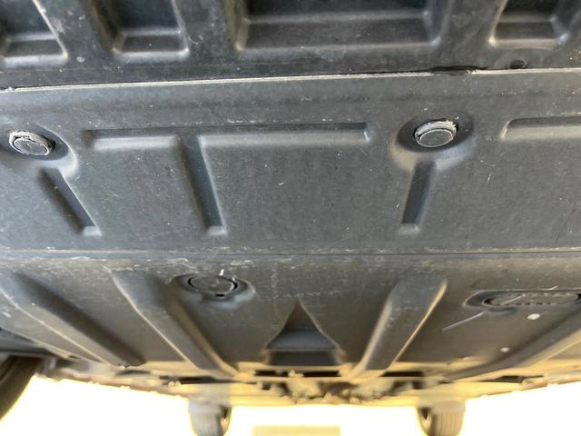 オーラ Ｇ　レザーエディション　純正９インチナビ　全周囲カメラ　ＢＯＳＥサウンド　衝突被害軽減システム　禁煙車　レザーシート　ドラレコ　コーナーセンサー　スマートキー　ＬＥＤヘッド　ビルトインＥＴＣ　純正１７インチアルミ（19枚目）