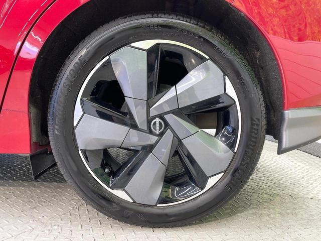 オーラ Ｇ　レザーエディション　純正９インチナビ　全周囲カメラ　ＢＯＳＥサウンド　衝突被害軽減システム　禁煙車　レザーシート　ドラレコ　コーナーセンサー　スマートキー　ＬＥＤヘッド　ビルトインＥＴＣ　純正１７インチアルミ（31枚目）