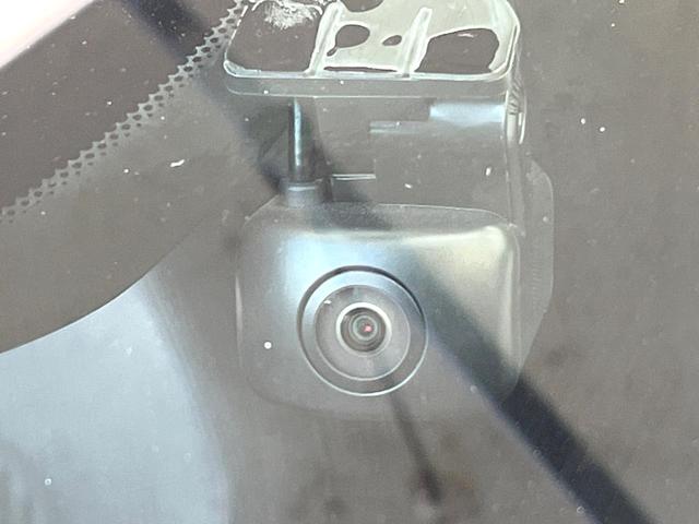 オーラ Ｇ　レザーエディション　純正９インチナビ　全周囲カメラ　ＢＯＳＥサウンド　衝突被害軽減システム　禁煙車　レザーシート　ドラレコ　コーナーセンサー　スマートキー　ＬＥＤヘッド　ビルトインＥＴＣ　純正１７インチアルミ（40枚目）