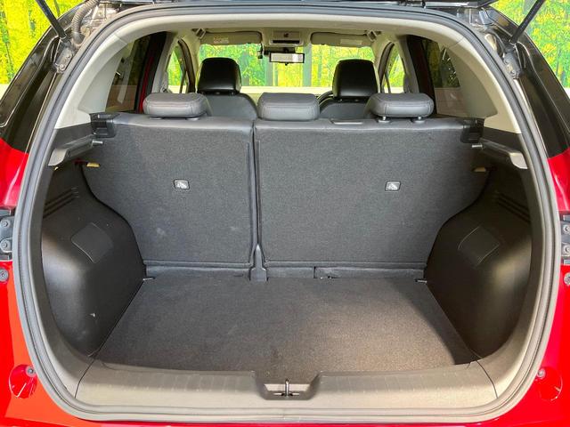 オーラ Ｇ　レザーエディション　純正９インチナビ　全周囲カメラ　ＢＯＳＥサウンド　衝突被害軽減システム　禁煙車　レザーシート　ドラレコ　コーナーセンサー　スマートキー　ＬＥＤヘッド　ビルトインＥＴＣ　純正１７インチアルミ（44枚目）