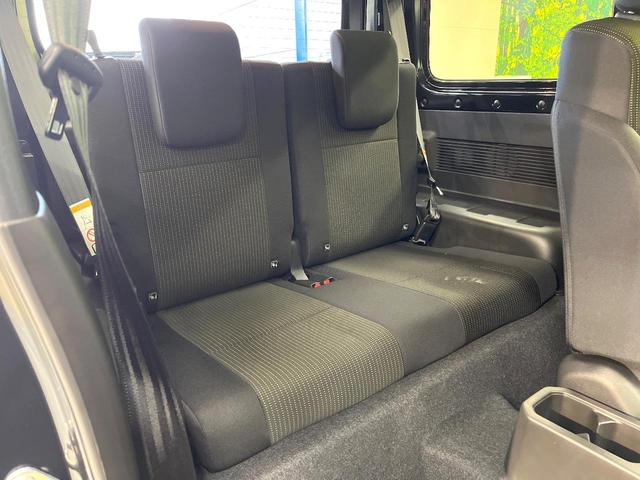 ジムニー ＸＣ　４ＷＤ　届出済未使用車　衝突被害軽減システム　コーナーセンサー　スマートキー　ＬＥＤヘッド　クルコン　純正１６インチアルミ　オートライト　オートエアコン（9枚目）