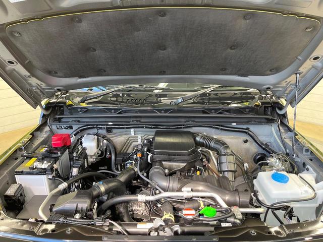 ジムニー ＸＣ　４ＷＤ　届出済未使用車　衝突被害軽減システム　コーナーセンサー　スマートキー　ＬＥＤヘッド　クルコン　純正１６インチアルミ　オートライト　オートエアコン（18枚目）