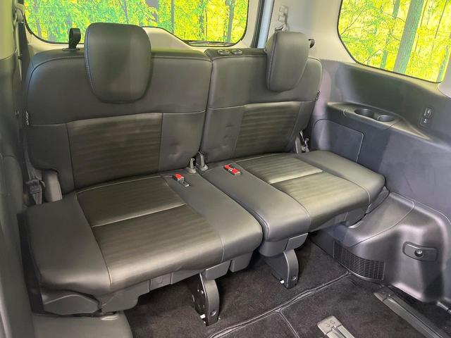 セレナ ｅ－パワー　ハイウェイスターＶ　９０周年記念車　寒冷地仕様　純正１２．３型ナビ　全周囲カメラ　フルセグ　プロパイロット　デジタルインナーミラー　ワイヤレス充電　ハンズフリー機能付両側電動ドア　リアオートエアコン　ブラインドスポットモニター（10枚目）