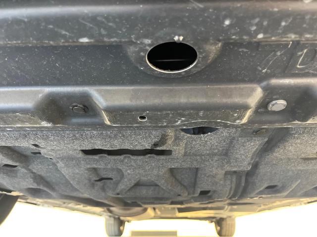 セレナ ｅ－パワー　ハイウェイスターＶ　９０周年記念車　寒冷地仕様　純正１２．３型ナビ　全周囲カメラ　フルセグ　プロパイロット　デジタルインナーミラー　ワイヤレス充電　ハンズフリー機能付両側電動ドア　リアオートエアコン　ブラインドスポットモニター（19枚目）