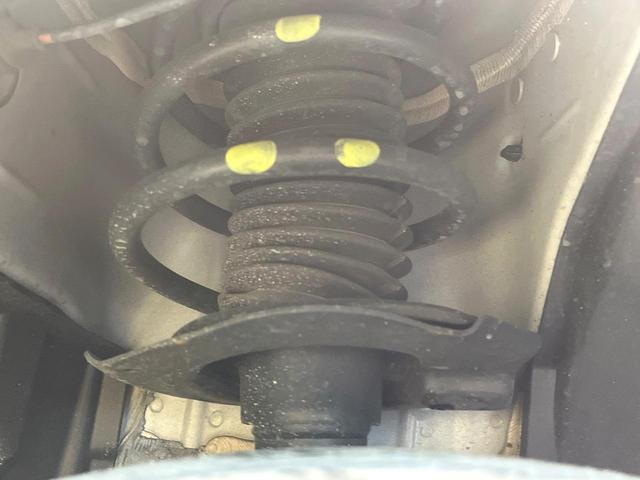 セレナ ｅ－パワー　ハイウェイスターＶ　９０周年記念車　寒冷地仕様　純正１２．３型ナビ　全周囲カメラ　フルセグ　プロパイロット　デジタルインナーミラー　ワイヤレス充電　ハンズフリー機能付両側電動ドア　リアオートエアコン　ブラインドスポットモニター（20枚目）