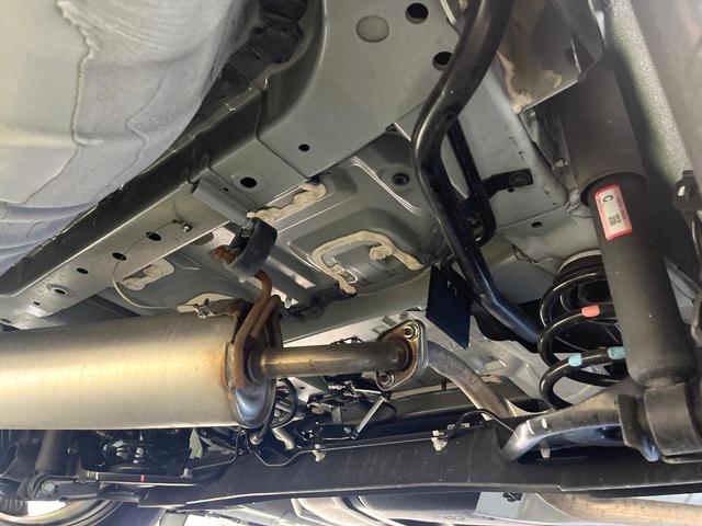 セレナ ｅ－パワー　ハイウェイスターＶ　９０周年記念車　寒冷地仕様　純正１２．３型ナビ　全周囲カメラ　フルセグ　プロパイロット　デジタルインナーミラー　ワイヤレス充電　ハンズフリー機能付両側電動ドア　リアオートエアコン　ブラインドスポットモニター（26枚目）