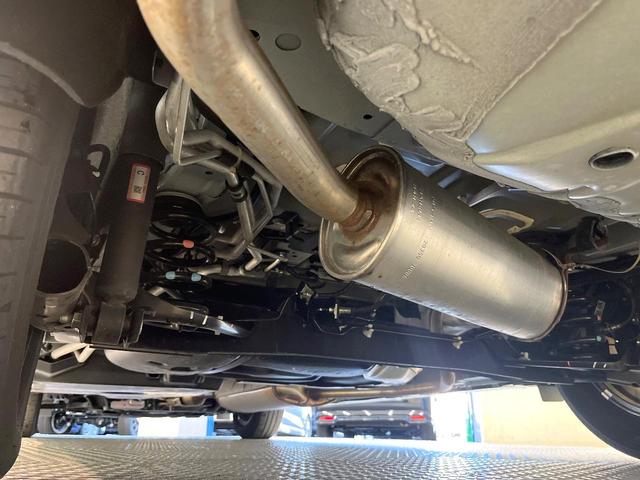 セレナ ｅ－パワー　ハイウェイスターＶ　９０周年記念車　寒冷地仕様　純正１２．３型ナビ　全周囲カメラ　フルセグ　プロパイロット　デジタルインナーミラー　ワイヤレス充電　ハンズフリー機能付両側電動ドア　リアオートエアコン　ブラインドスポットモニター（27枚目）