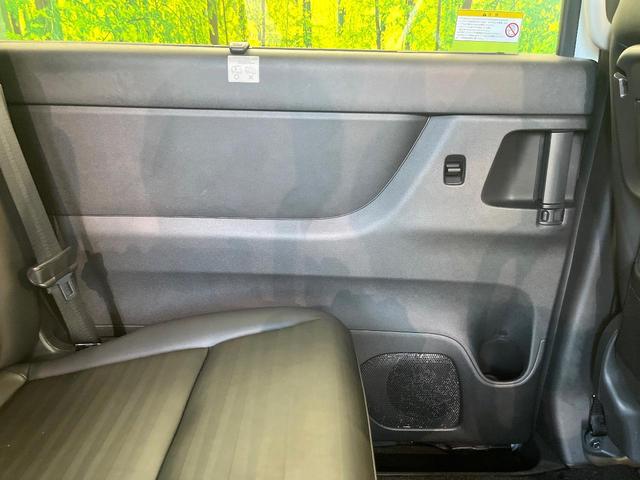 セレナ ｅ－パワー　ハイウェイスターＶ　９０周年記念車　寒冷地仕様　純正１２．３型ナビ　全周囲カメラ　フルセグ　プロパイロット　デジタルインナーミラー　ワイヤレス充電　ハンズフリー機能付両側電動ドア　リアオートエアコン　ブラインドスポットモニター（39枚目）