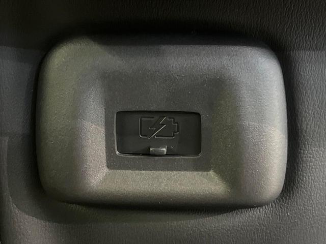 セレナ ｅ－パワー　ハイウェイスターＶ　９０周年記念車　寒冷地仕様　純正１２．３型ナビ　全周囲カメラ　フルセグ　プロパイロット　デジタルインナーミラー　ワイヤレス充電　ハンズフリー機能付両側電動ドア　リアオートエアコン　ブラインドスポットモニター（44枚目）