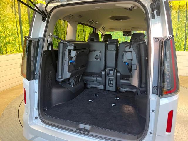 セレナ ｅ－パワー　ハイウェイスターＶ　９０周年記念車　寒冷地仕様　純正１２．３型ナビ　全周囲カメラ　フルセグ　プロパイロット　デジタルインナーミラー　ワイヤレス充電　ハンズフリー機能付両側電動ドア　リアオートエアコン　ブラインドスポットモニター（47枚目）