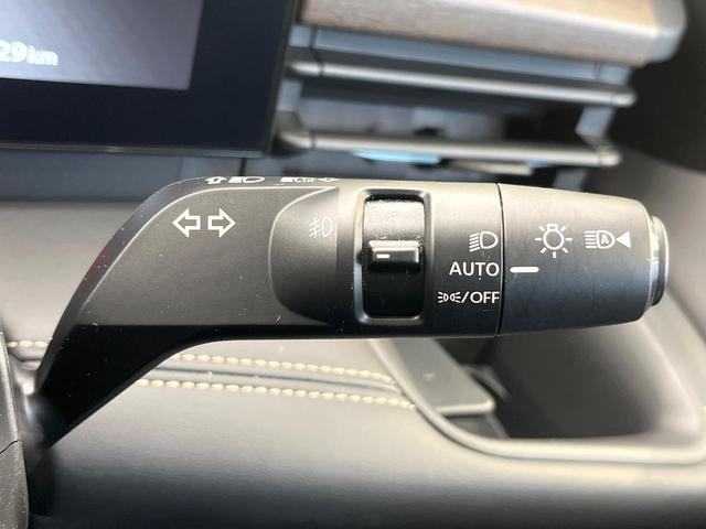 セレナ ｅ－パワー　ハイウェイスターＶ　９０周年記念車　寒冷地仕様　純正１２．３型ナビ　全周囲カメラ　フルセグ　プロパイロット　デジタルインナーミラー　ワイヤレス充電　ハンズフリー機能付両側電動ドア　リアオートエアコン　ブラインドスポットモニター（59枚目）