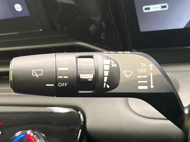 セレナ ｅ－パワー　ハイウェイスターＶ　９０周年記念車　寒冷地仕様　純正１２．３型ナビ　全周囲カメラ　フルセグ　プロパイロット　デジタルインナーミラー　ワイヤレス充電　ハンズフリー機能付両側電動ドア　リアオートエアコン　ブラインドスポットモニター（60枚目）