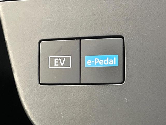 セレナ ｅ－パワー　ハイウェイスターＶ　９０周年記念車　寒冷地仕様　純正１２．３型ナビ　全周囲カメラ　フルセグ　プロパイロット　デジタルインナーミラー　ワイヤレス充電　ハンズフリー機能付両側電動ドア　リアオートエアコン　ブラインドスポットモニター（63枚目）