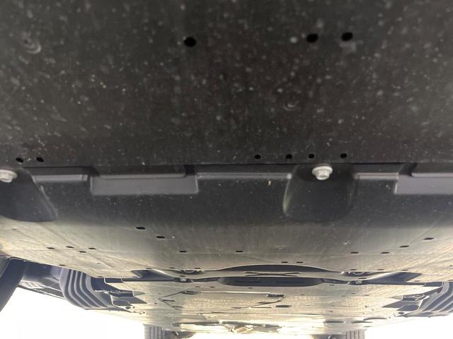 ＣＸ－６０ ＸＤ　Ｌパッケージ　純正１２．３型ナビ　全周囲カメラ　フルセグ　置くだけ充電　レーダークルーズ　電動リアゲート　全席シートヒーター　純正２０インチアルミ　革シート　ステアリングヒーター　衝突軽減システム　スマートキー（19枚目）