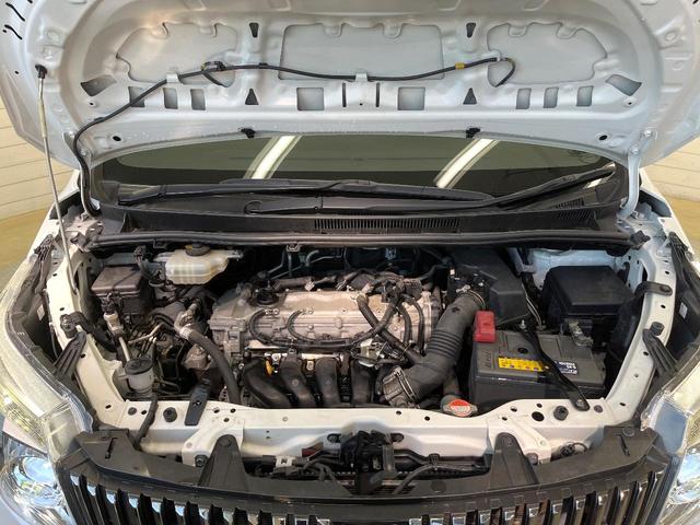 エスクァイア Gi 8型ナビ バックカメラ フルセグ 両側電動ドア シートヒーター 黒革調シート 7人乗り クルコン 禁煙車 ETC LEDヘッド 純正15インチアルミ アイドリングストップ スマートキー オートエアコン(18枚目)