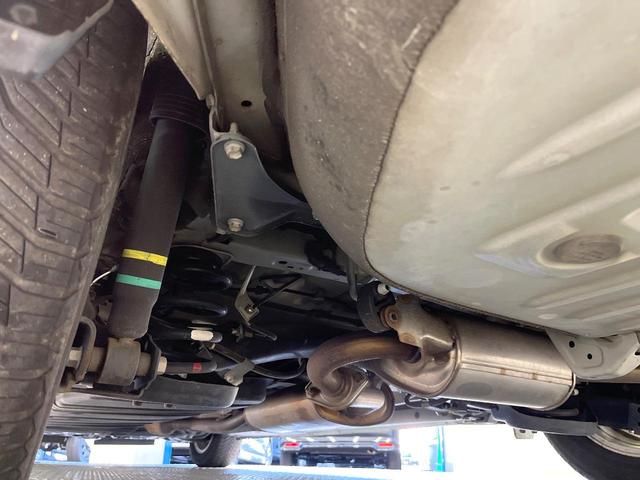 エスクァイア Gi 8型ナビ バックカメラ フルセグ 両側電動ドア シートヒーター 黒革調シート 7人乗り クルコン 禁煙車 ETC LEDヘッド 純正15インチアルミ アイドリングストップ スマートキー オートエアコン(19枚目)