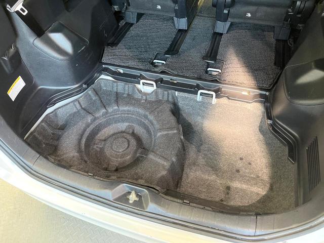 エスクァイア Gi 8型ナビ バックカメラ フルセグ 両側電動ドア シートヒーター 黒革調シート 7人乗り クルコン 禁煙車 ETC LEDヘッド 純正15インチアルミ アイドリングストップ スマートキー オートエアコン(46枚目)