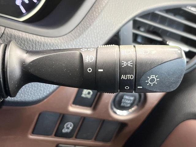 エスクァイア Gi 8型ナビ バックカメラ フルセグ 両側電動ドア シートヒーター 黒革調シート 7人乗り クルコン 禁煙車 ETC LEDヘッド 純正15インチアルミ アイドリングストップ スマートキー オートエアコン(54枚目)