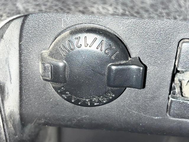 エスクァイア Gi 8型ナビ バックカメラ フルセグ 両側電動ドア シートヒーター 黒革調シート 7人乗り クルコン 禁煙車 ETC LEDヘッド 純正15インチアルミ アイドリングストップ スマートキー オートエアコン(65枚目)