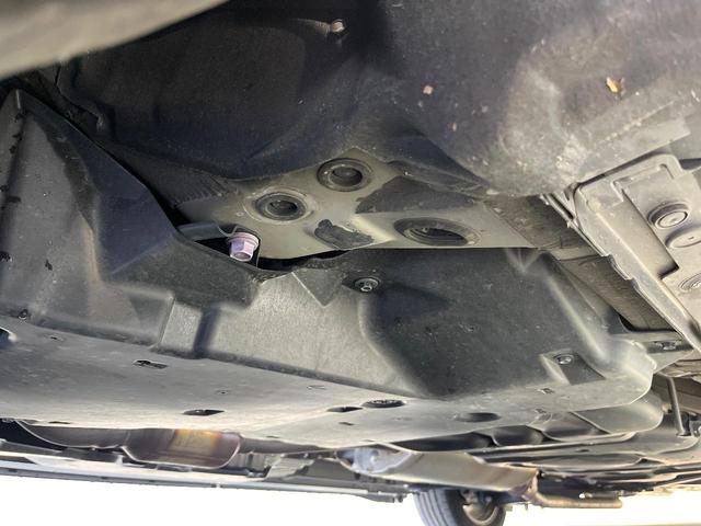 ヴェルファイアハイブリッド Ｚ　プレミア　モデリスタエアロ　ガラスルーフ　後席モニター　全周囲カメラ　１００Ｖ電源　両側電動ドア　シートベンチレーション　レーダークルーズ　茶革シート　前後席パワーシート　ブラインドスポット　オットマン（35枚目）