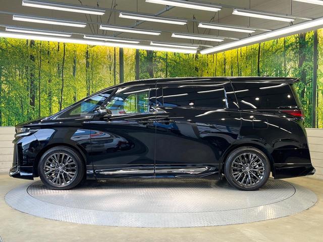 ヴェルファイアハイブリッド Ｚ　プレミア　モデリスタエアロ　ガラスルーフ　後席モニター　全周囲カメラ　１００Ｖ電源　両側電動ドア　シートベンチレーション　レーダークルーズ　茶革シート　前後席パワーシート　ブラインドスポット　オットマン（39枚目）