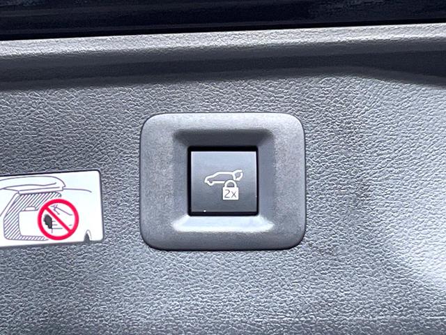 ヴェルファイアハイブリッド Ｚ　プレミア　モデリスタエアロ　ガラスルーフ　後席モニター　全周囲カメラ　１００Ｖ電源　両側電動ドア　シートベンチレーション　レーダークルーズ　茶革シート　前後席パワーシート　ブラインドスポット　オットマン（53枚目）