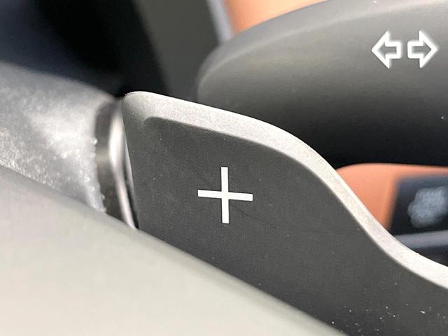 ヴェルファイアハイブリッド Ｚ　プレミア　モデリスタエアロ　ガラスルーフ　後席モニター　全周囲カメラ　１００Ｖ電源　両側電動ドア　シートベンチレーション　レーダークルーズ　茶革シート　前後席パワーシート　ブラインドスポット　オットマン（64枚目）